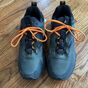 Men’s under armour sneakers by The Rock. Hovr. Black and olive. Size 9.